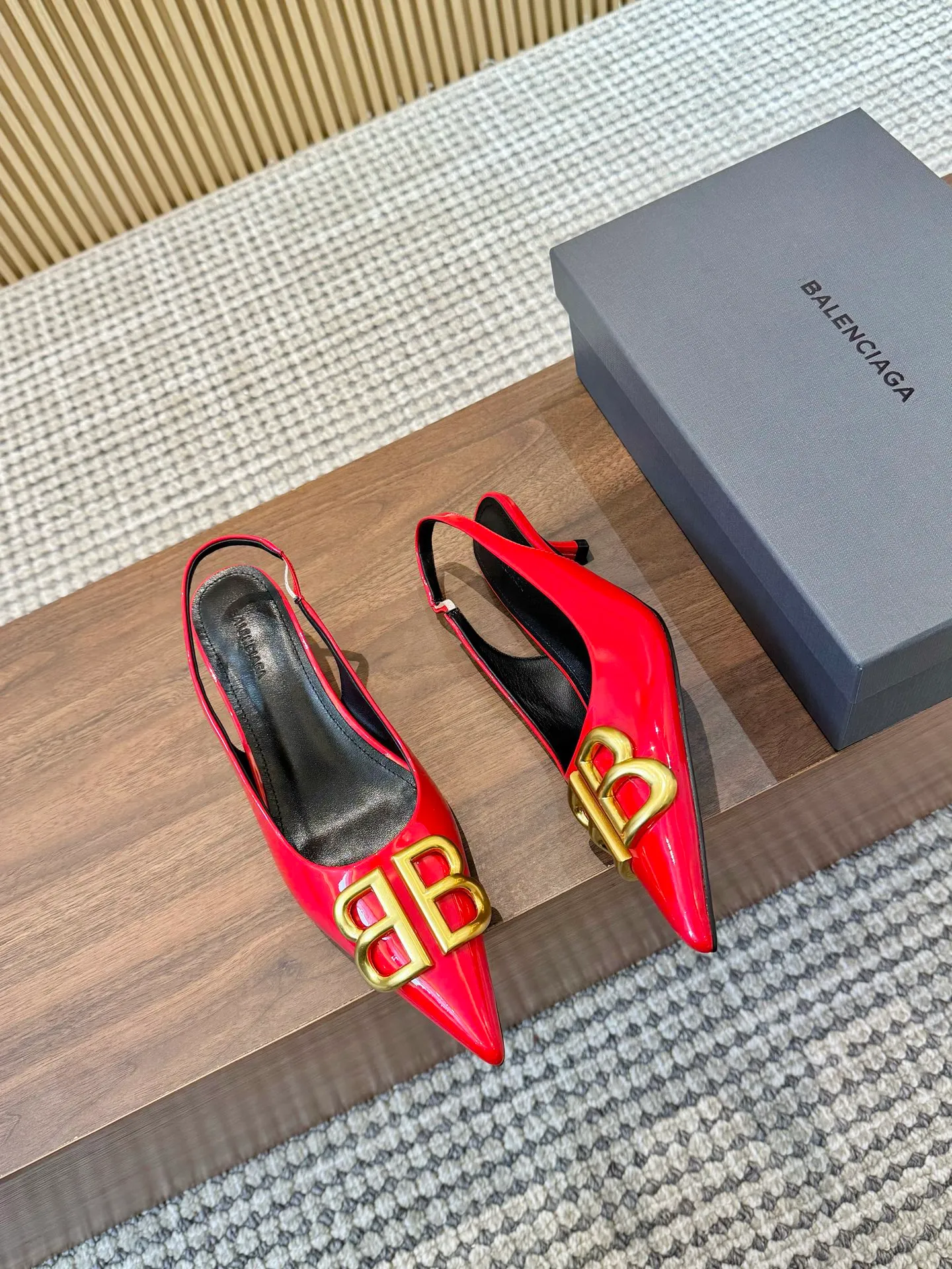 👟👟Ex-factory price 420👟👟 Genuine leather sole +30 BALENCIAGA 25th spring and summer new products Code number: 35-42